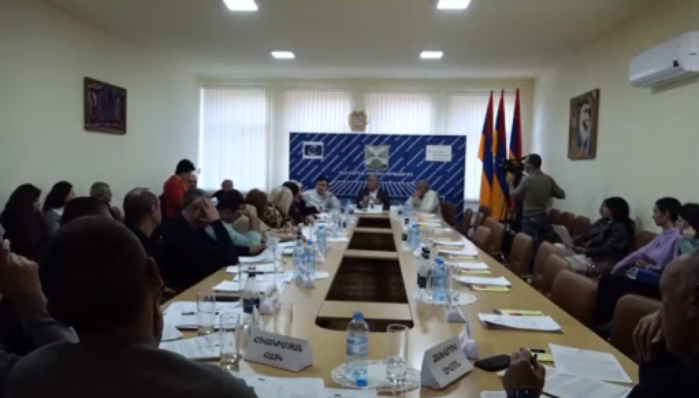 Ալավերդիում ավագանին արտահերթ նիստ է անցկացրել, տեղակալներ են փոխվել, գյուղապետեր ազատվել