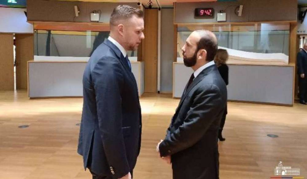Բրյուսելում Արարատ Միրզոյանը հանդիպում է ունեցել Լիտվայի արտաքին գործերի նախարար Գաբրիելիուս Լանդսբերգիսի հետ
