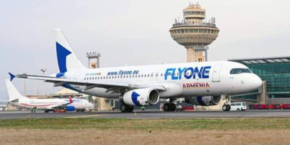 Fly One Armenia-ի բորտուղեկցորդներն ինքնաթիռի սրահում 5000 դոլար պարունակությամբ դրամապանակ են գտել