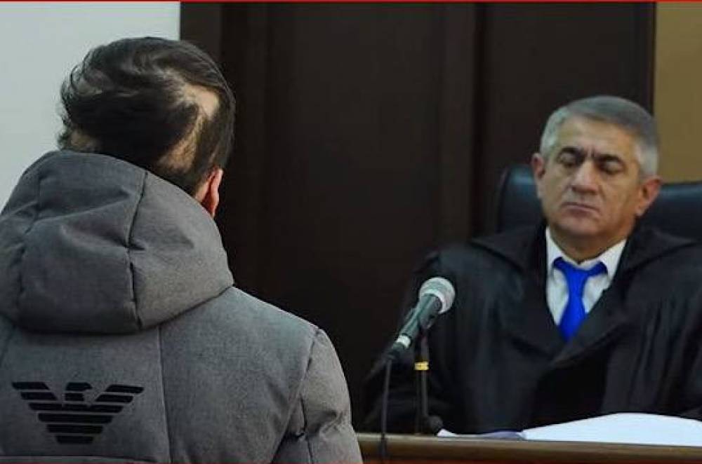 «Տեսա՝ Եղիշի ձեռքն ա վառվում, բուշլատով փորձեցի հանգցնել, չկարացա. անընդհատ գոռում էինք՝ «տագնապ ա, պաժառ ա, դո՛ւրս էկեք». կացարանի ողբերգական հրդեհի գործով տուժող (Տեսանյութ)