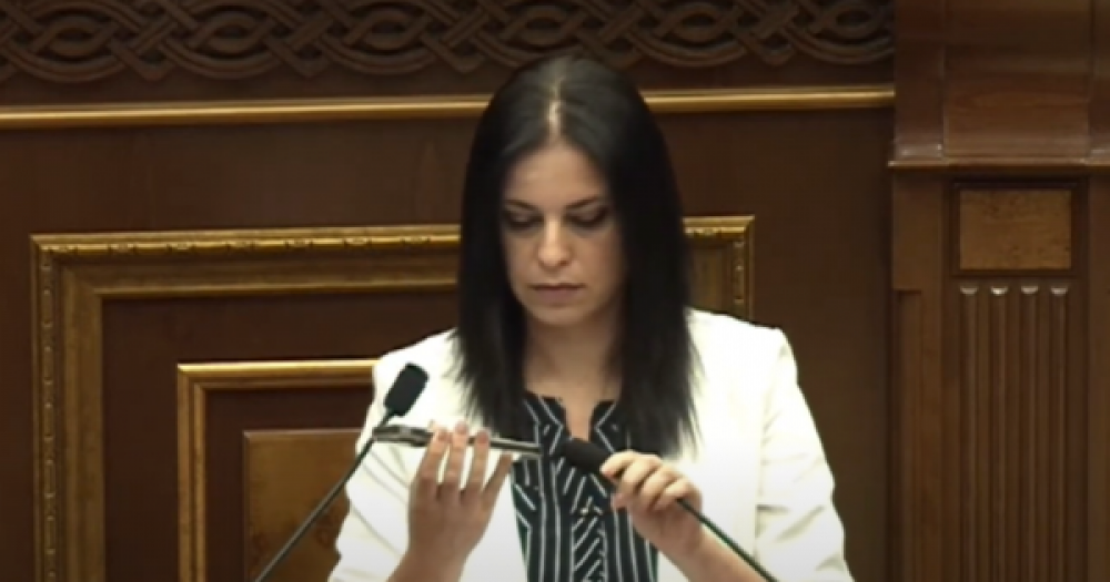 «Сердечный привет от Зимзимова». խաբեբան այսպիսին է լինում. ԱԺ-ում միացրեցին Փաշինյանի ելույթը