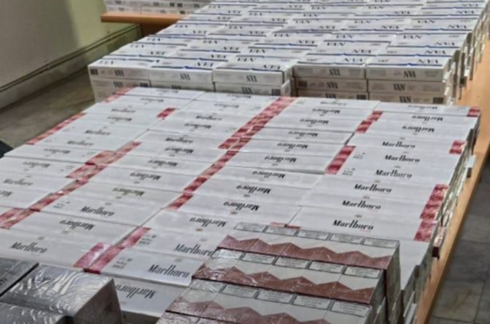 Ցեմենտի պարկերի արանքում հայտնաբերվել է ընդհանուր 25 հազար տուփ ծխախոտ (տեսանյութ)