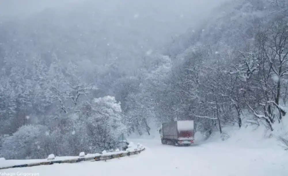 Արարատի մարզում մառախուղ է․ վարորդներին խորհուրդ է տրվում երթևեկել բացառապես ձմեռային անվադողերով