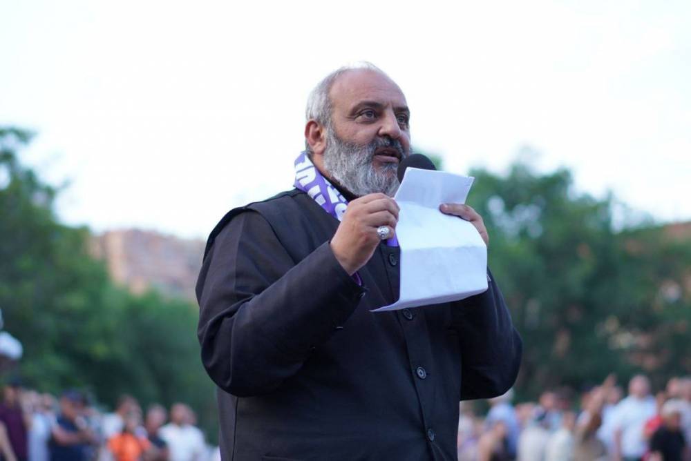 Հիմա․Բագրատ Սրբազանը դիմում է ժողովրդին․ ինչ է սպասվում առաջիկայում