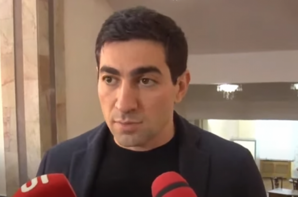 Կոռուպցիայից ու սպանությունից խոսում են այն մարդիկ, ովքեր հազարավոր երեխեքի տարել կոտորել են. Լևոն Քոչարյանը՝ Ալեն Սիմոնյանին
