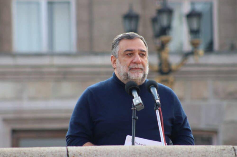 Դու և ընկերներդ Բաքվի դժնդակ զնդաններում եք՝ մեր բոլորիս փոխարեն կրելով այն ծանր խաչը, որը հային է տրվում իր ծնունդով, պինդ մնա քո կռվում. Ավետք Չալաբյանի նամակը՝ Ռուբեն Վարդանյանին