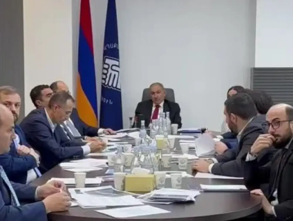 ՔՊ Վարչությունը արտահերթ նիստում քննարկեց Գյումրիի նախնական քվեարկության մասնակիցների հնարավոր ցանկը. Փաշինյան