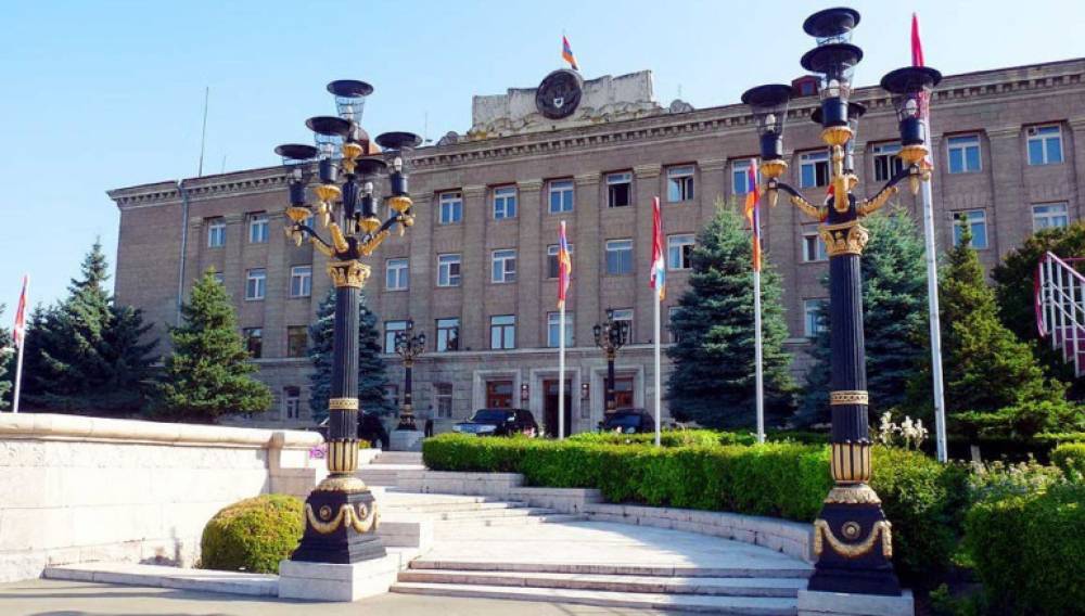 Ադրբեջանը ձևափոխում է օկուպացված Արցախի նախագահի նստավայրը (լուսանկարներ)