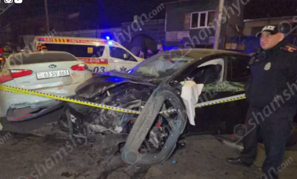 «Tesla»-ի կին վարորդը եղել է ոչ սթափ. մանրամասներ` Պռոշյան փողոցի խոշոր վթարի մասին