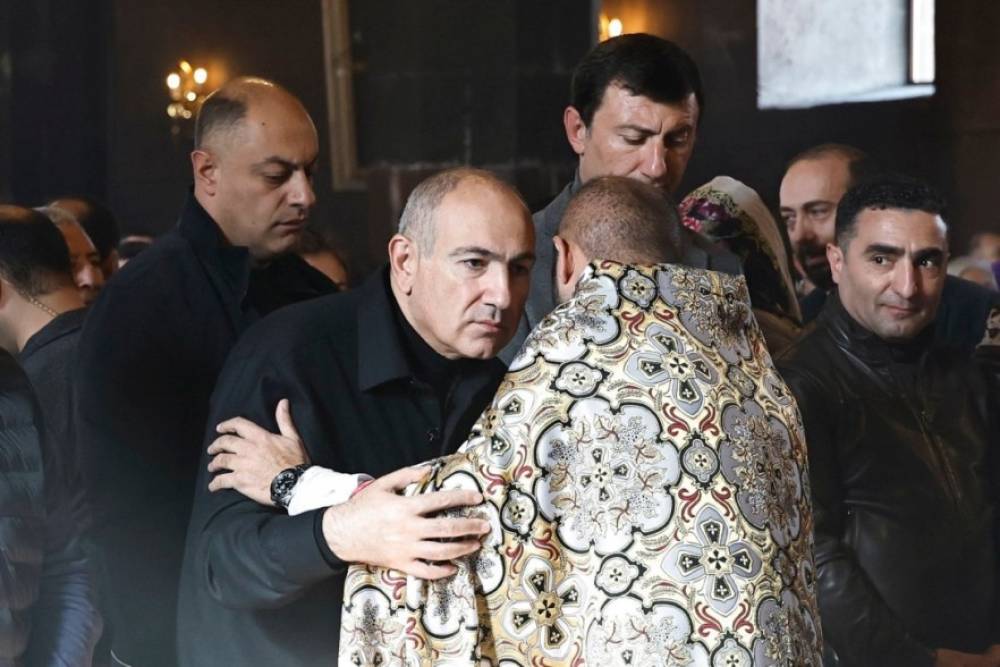 Փաշինյանն ակնկալում է, որ վաղը Գառնիի Սուրբ Աստվածածին եկեղեցու պատարագին Վեհափառի անունը չի հնչելու (Տեսանյութ)