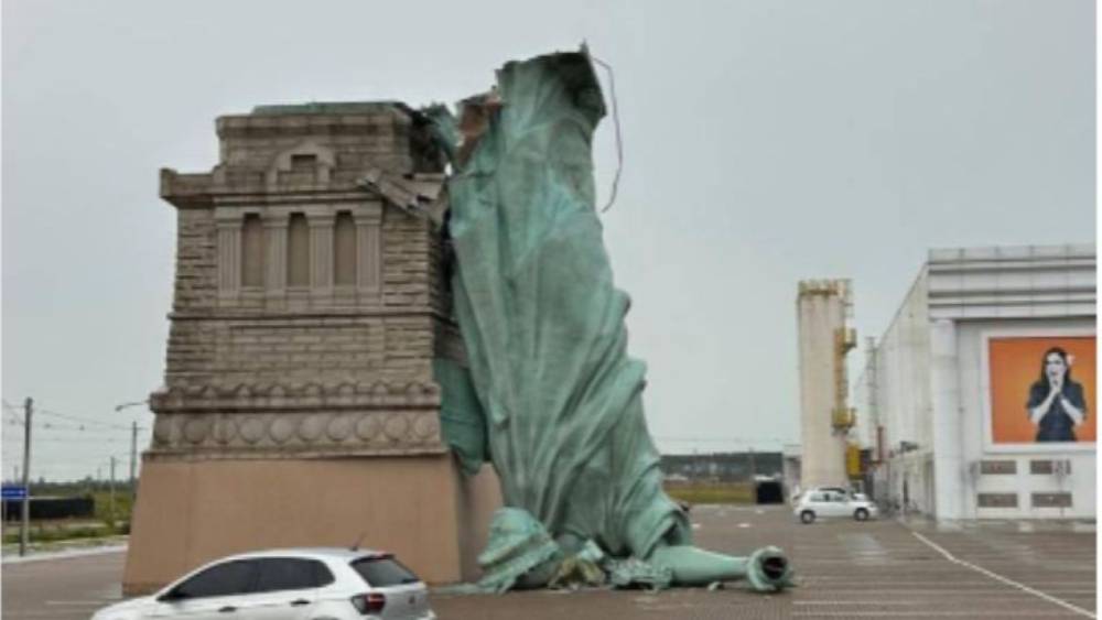 Բրազիլիայում ուժեղ քամու պատճառով փլուզվել է Ազատության արձանի կրկնօրինակը