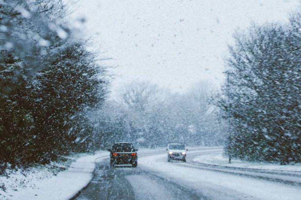 Արթիկ քաղաքում, Վարդենյաց լեռնանցքում և «Մեղրու սար» կոչվող հատվածում տեղում է ձյուն․ ինչ իրավիճակ է ՀՀ ավտոճանապարհներին