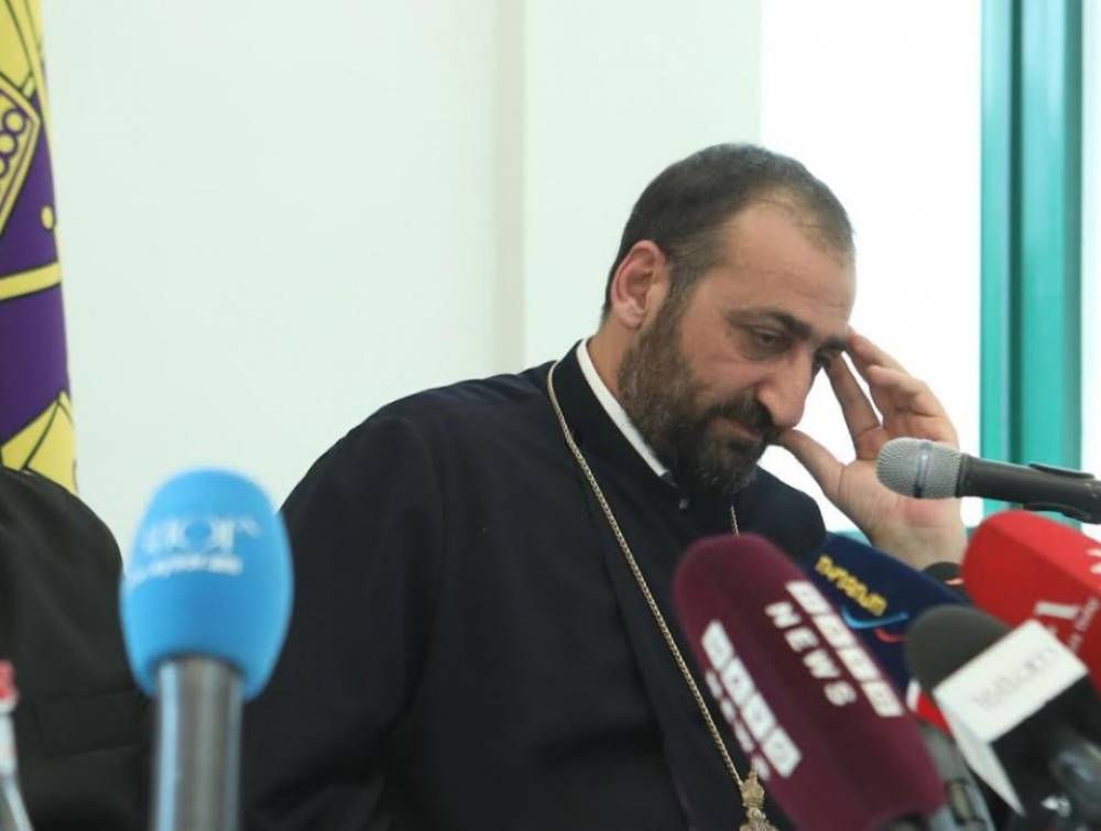 Արշակ Սրբազանը կալանավորվեց