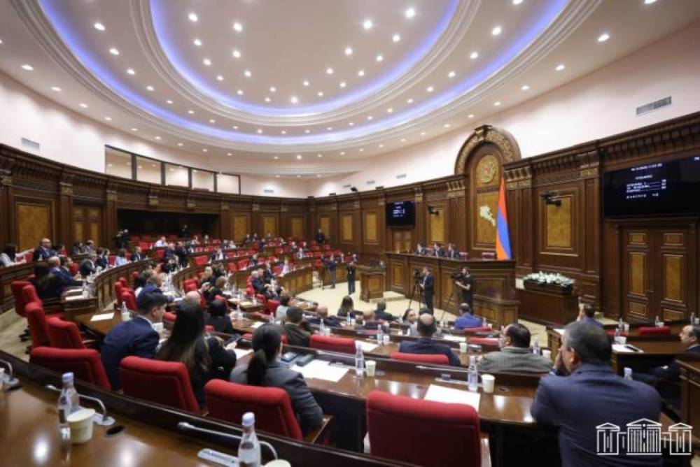 ԱԺ պատգամավորներից յուրաքանչյուրի հաշվին ավելի քան 3 միլիոն դրամ է փոխանցվել․ «Հրապարակ»