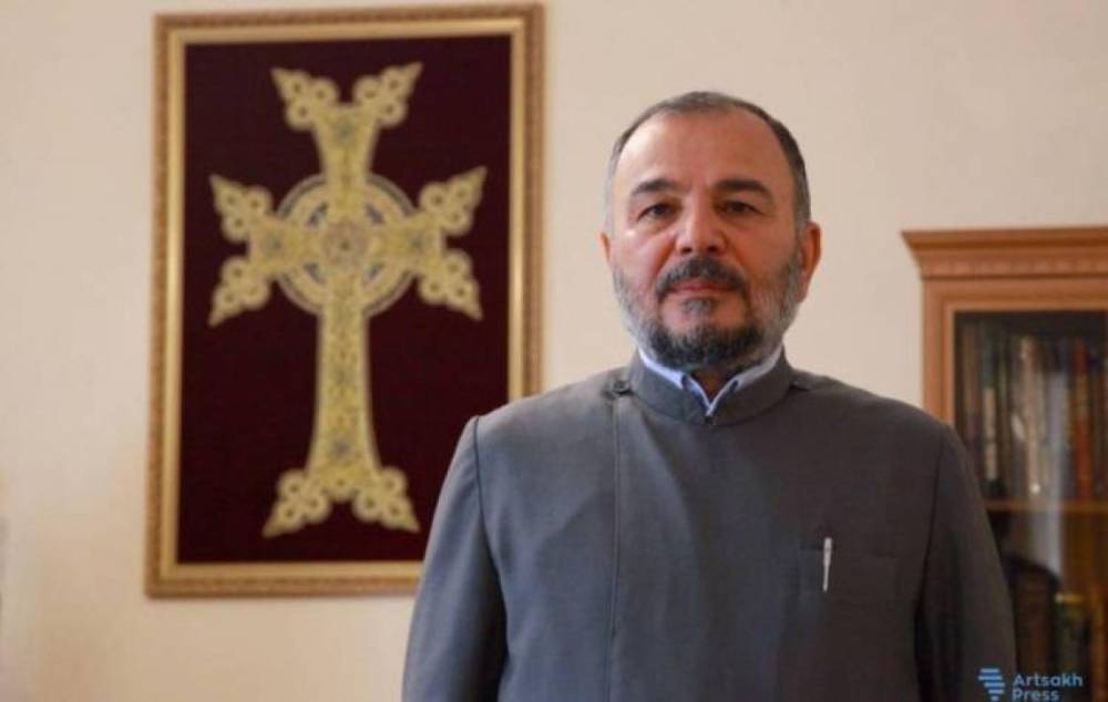 Նա պետք է հեռանա․ «Հրապարակ»