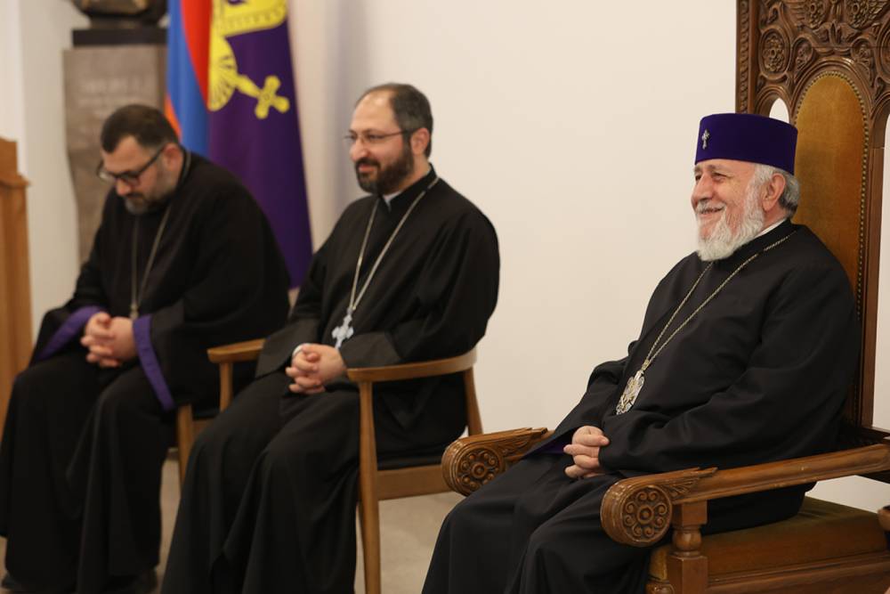 Բոլոր ժամանակներում Եկեղեցին հանդիպել է տարբեր մարտահրավերների, որոնք հաղթահարվել են նվիրյալ եկեղեցականաց հանձնառու և անսակարկ ծառայութան շնորհիվ․ Վեհափառ Հայրապետ