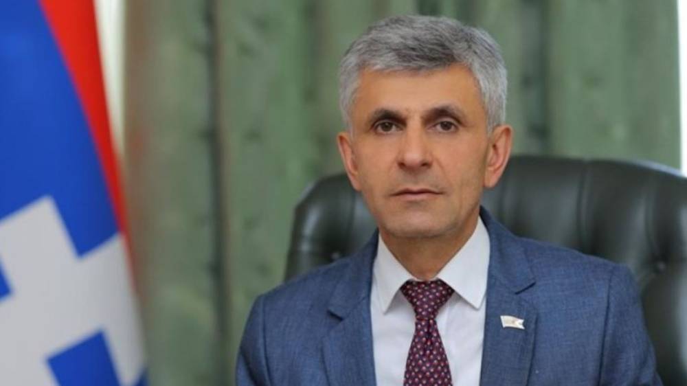 Դավիթը նույնիսկ այդ իրավիճակում շարունակում է հայ գաղափարական գործչի դասեր հղել՝ պատանդառված մեր մյուս գործընկերների հետ ցուցադրելով տոկուն և անկոտրում բնավորություն. Ղուլյան