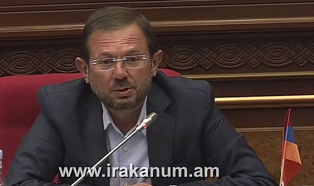 Ստեղծվելու է կազուսային իրավիճակ՝ հունվարի 1-ից ասելու են հոպ՝ 24 ամիս ես ծառայելու. Գեղամ Մանուկյան