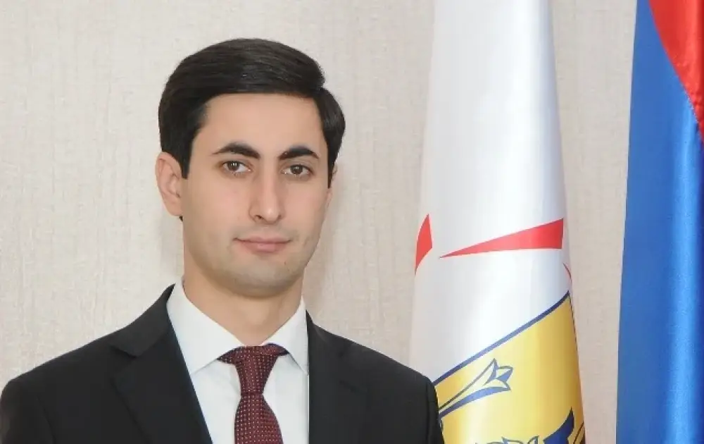 Արգելել են մոտենալ ՔՊ–ականների տներին․ «Հրապարակ»