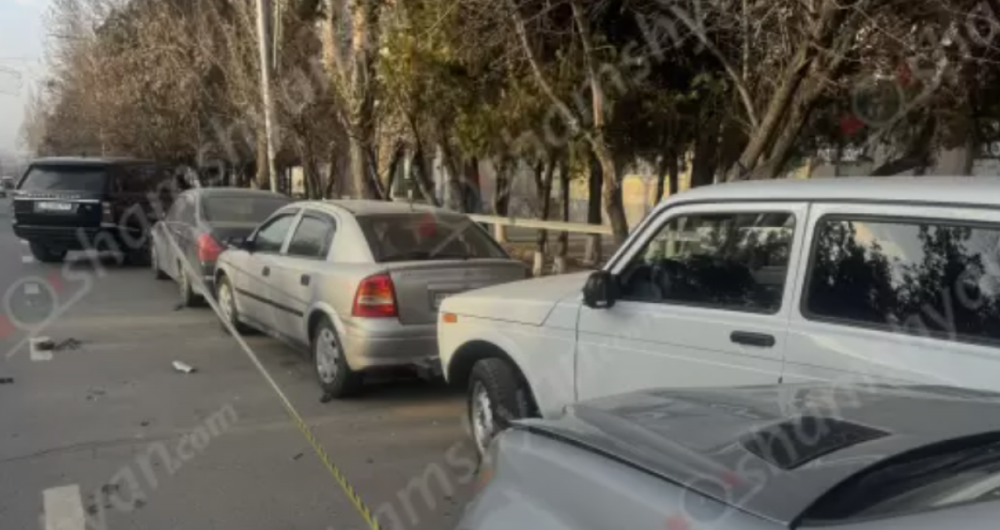 Շղթայական ավտովթար՝ Աբովյանում. վարորդներից մեկն էլ՝ վրաերթի է ենթարկվել