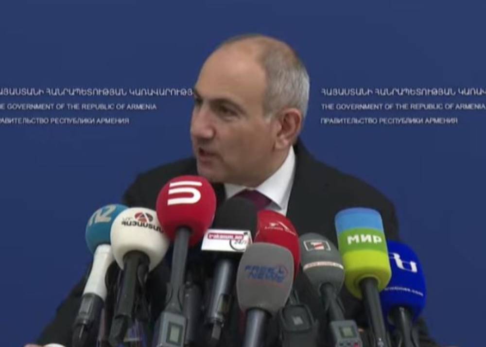 Մի քիչ հարցեր կան. Փաշինյանը դեռ չի որոշել՝ առաջիկա կիրակի որ եկեղեցում է պատարագի մասնակցելու