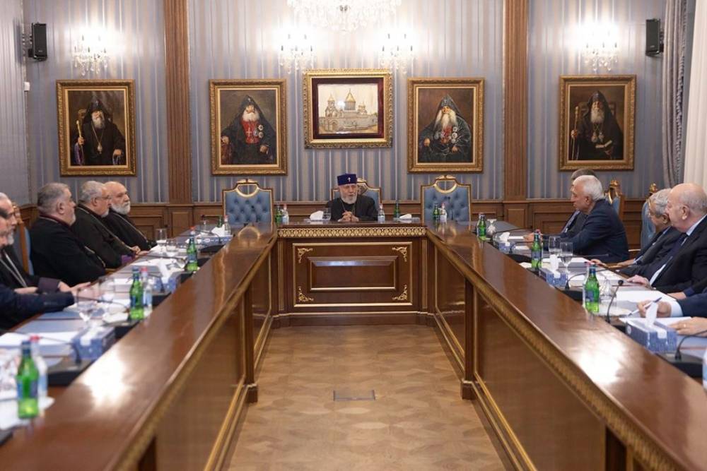 Գերագույն հոգևոր խորհրդի ժողովում առաջարկ է եղել դիմել միջազգային կառույցներին` կասեցնելու պետական քարոզչամեքենայի կողմից եկեղեցու վերաբերյալ տարածվող թյուր ընկալումները