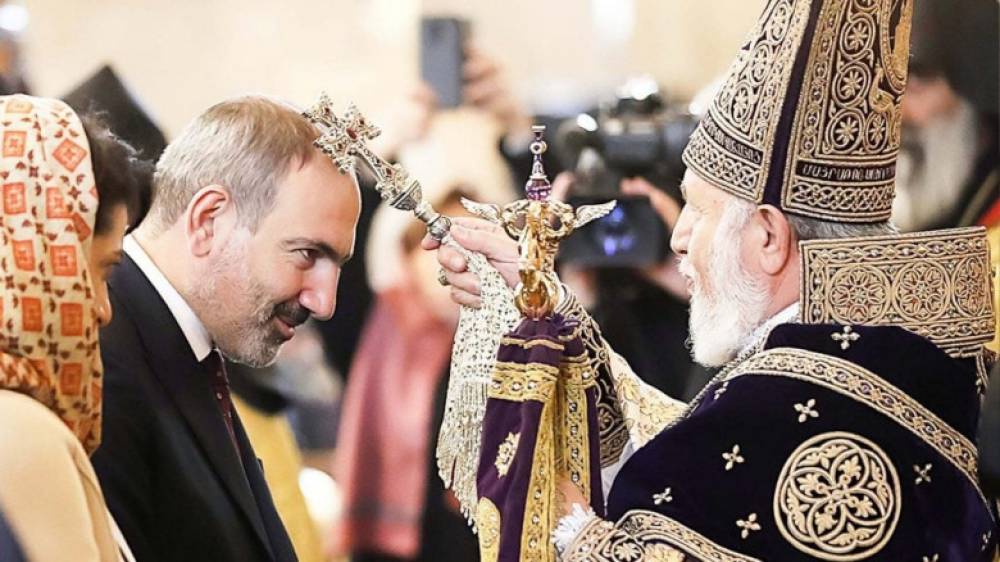 Փաշինյանն ընդդեմ Եկեղեցու. ճգնաժամի դեմ պայքարի փոխարեն՝ պայքար Կաթողիկոսի դեմ. «Փաստ»