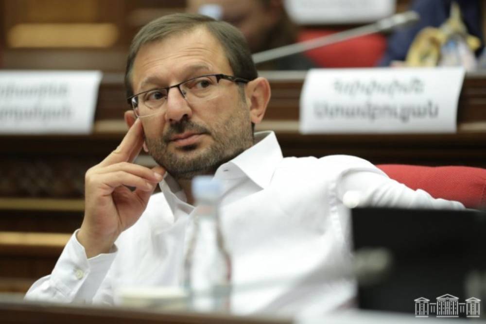 Առաջնագիծ այցելելու ընդդիմադիրների դիմումներին ամիսներով չեն պատասխանում․ Գեղամ Մանուկյան