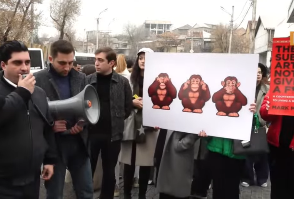 ԵՄ-ի լուռ համբերատարությունն այլևս դարձել է անընդունելի․ քաղբանտարկյալների և Բաքվում պահվող հայ գերիների ազատության պահանջով ակցիա՝ ԵՄ գրասենյակի առջև