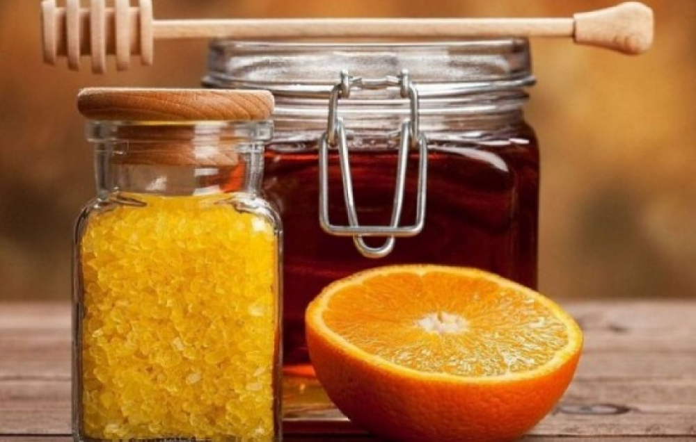 Мед с солью перед тренировкой. Медовый скраб. Скраб из меда. Медовый скраб для лица. Скраб с медом.