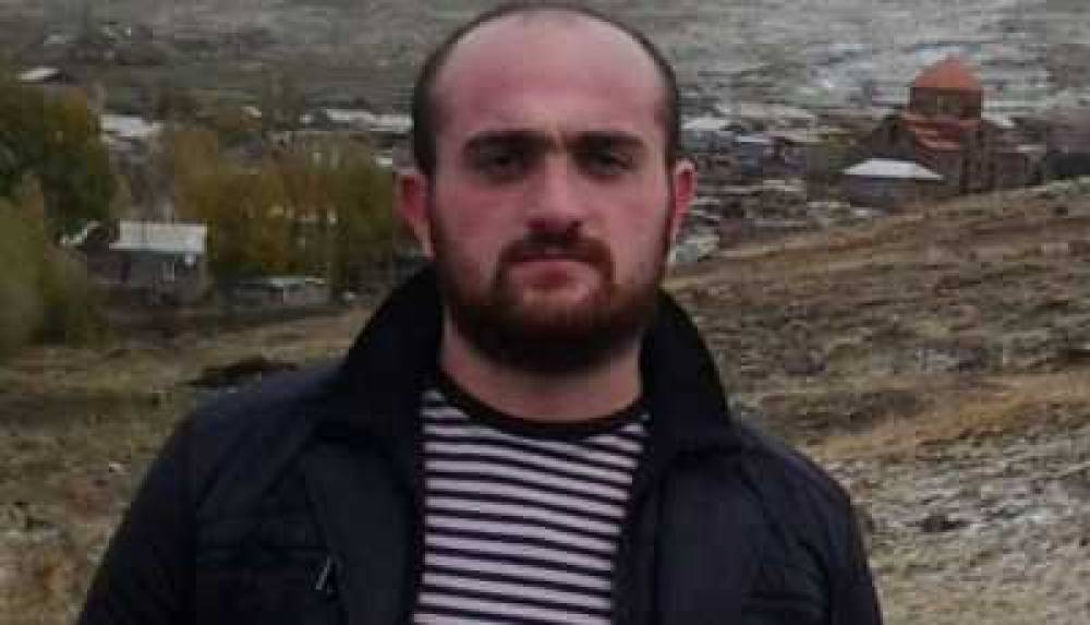 Յանդեքս տաքսու վարորդ, շուկայում հսկիչ, ու մեկ էլ հոպ` մարզպետ