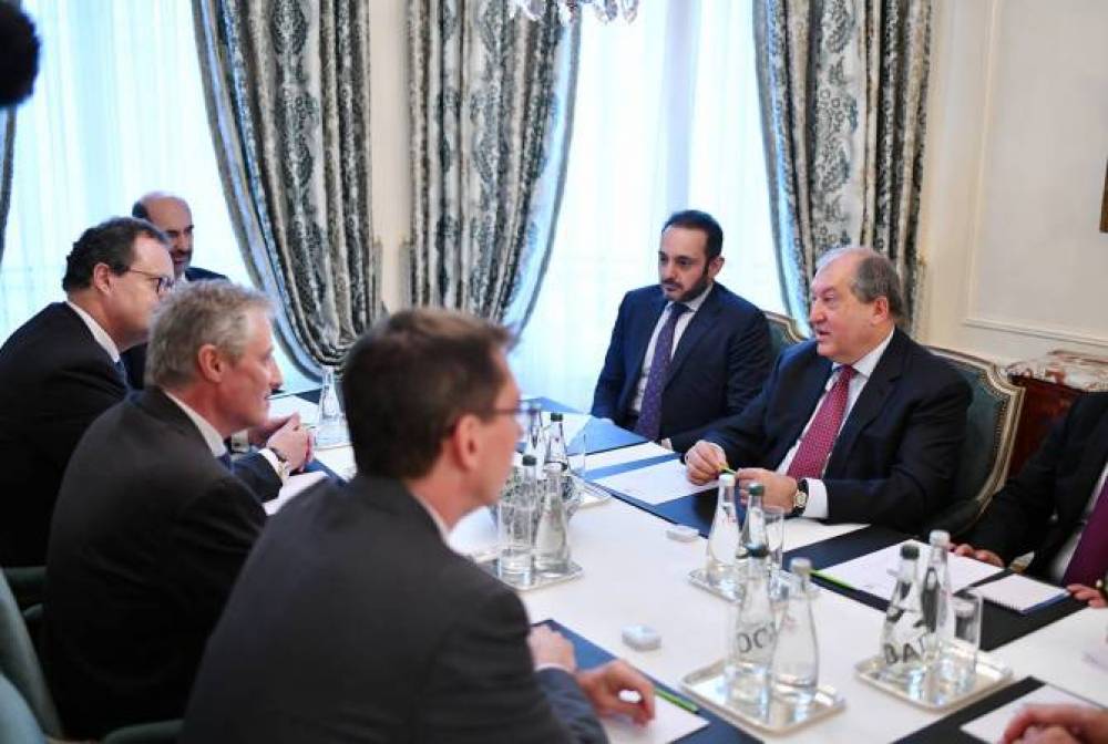Փարիզում մեկնարկել է ՀՀ նախագահի հանդիպումը ավիատիեզերական ոլորտի THALES ընկերության ղեկավար կազմի հետ