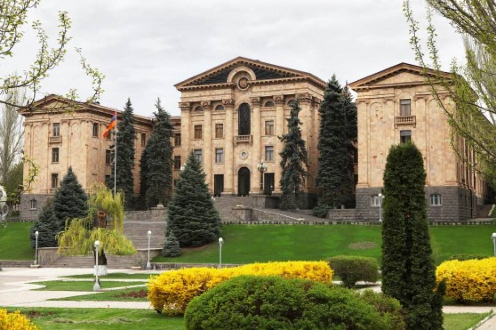 «Փաստ». Իշխանությունների սեղանին դրված է երկպալատ խորհրդարանի գաղափարը. Ներկայացուցիչներ կլինեն Արցախից եւ Սփյուռքից