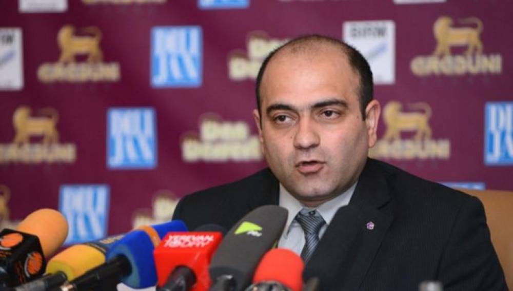 Բազմաթիվ մարդիկ իրենց տներն են գրավադրել, մեքենաներ ներկրել, լուրջ խնդիրներ առաջ են կանգնելու. Թադևոս Ավետիսյան