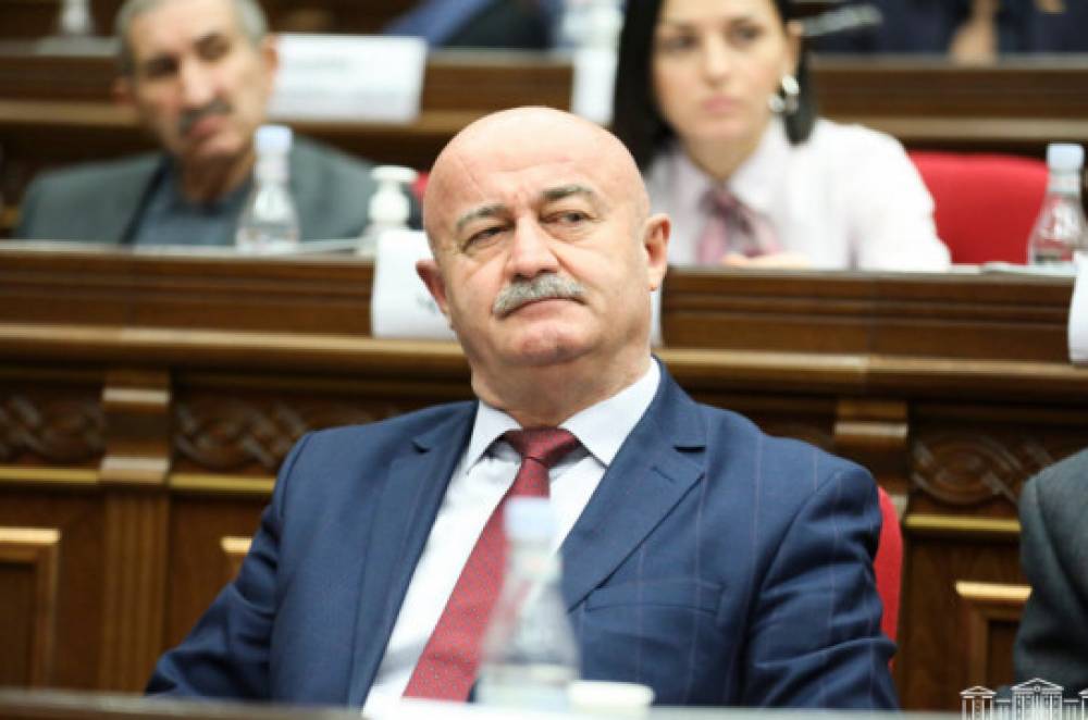 Մեկ տարի է՝ ավտոմեքենա ունեմ, բայց կարմիր գծերի պատճառով տրանսպորտից եմ օգտվում, թանկ է. Աղազարյան