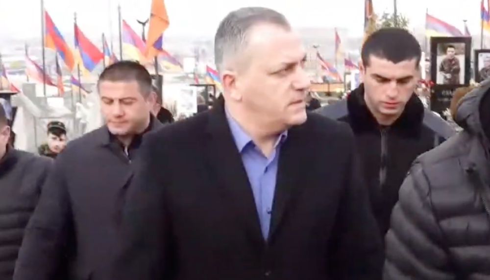 «Ս…ր եղի». Շահրամանյանի ախռաննիկ կոչեցյալը հայհոյել է 24News-ի օպերատորին