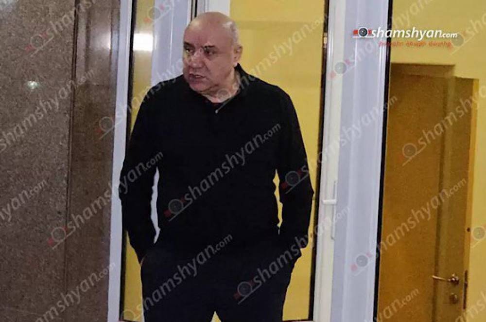 Գուրգեն Արսենյանի կուսակցության շենքի մոտ «ռումբ» են դրել․ Ըստ Արսենյանի՝ չի պայթել, որովհետև «էլեմենտը» նստել է