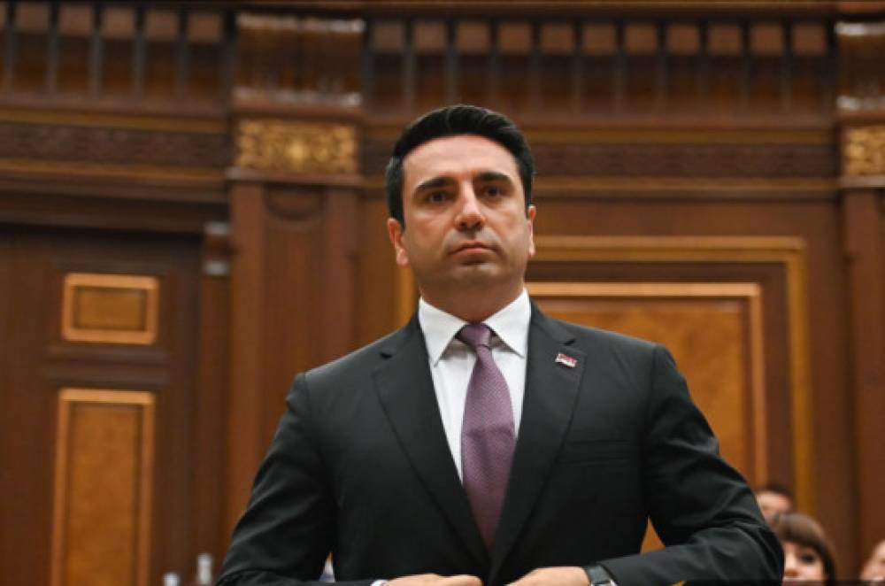 Ճիշտ կլինի, որ ռուս սահմանապահները «Զվարթնոց» օդանավակայանից դուրս գան. Ալեն Սիմոնյան