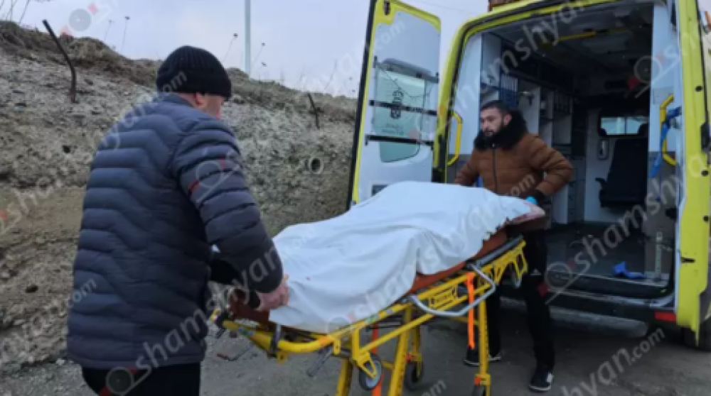 1 զոհ, 2 վիրավոր․ Արտավազ գյուղում Nissan-ը բախվել է Волга-ին և մխրճվել բնակչի տան մեջ