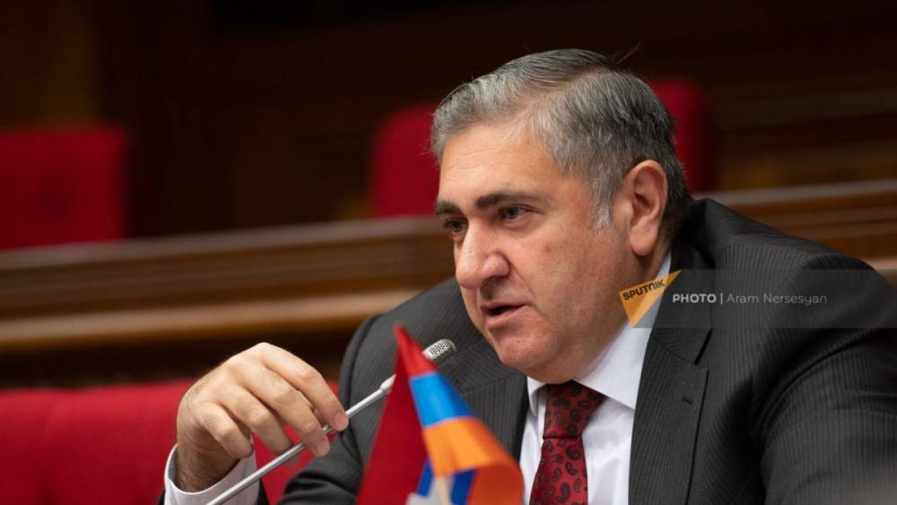 Անգամ այդ սկուտեր քշող հնդիկներն ՊԵԿ-ի նշած 1106-ից նվազագույնը մի տաս անգամ շատ են. Արթուր Խաչատրյան