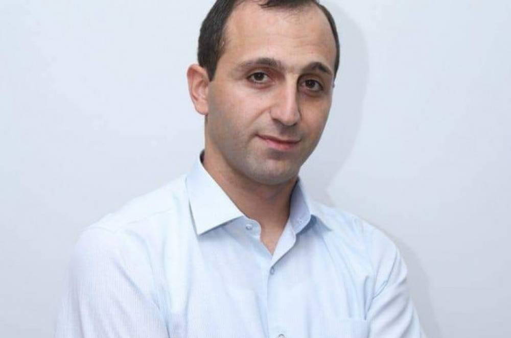 Առանց պետհամարանիշի ավտոմեքենայով հետապնդել են ավագանու անդամին