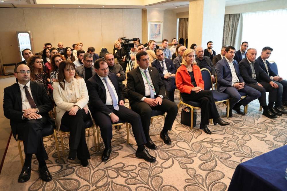 Տապալված հանդիպում. «Փաստ»