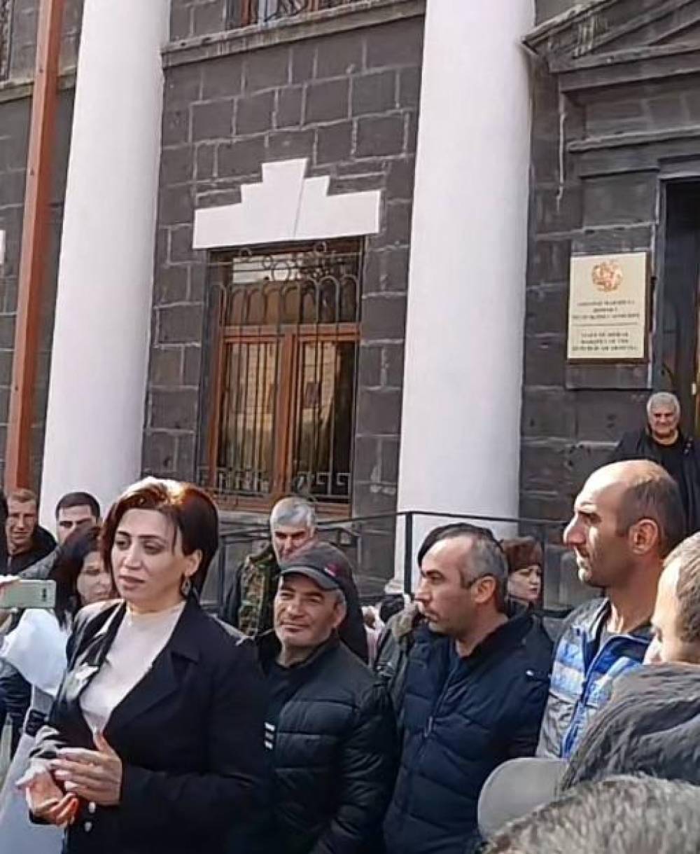 Փաշինյանի այսօրվա հայտարարությունից հետո ոտքի են ելել Գյումրու «խոպանչիները»