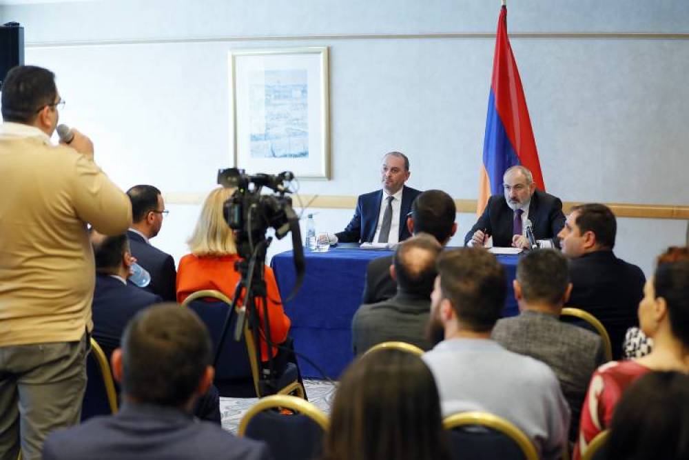 «Հրապարակ». Մազից կախված հայ-ռուսական հարաբերություններն ու Արեւմուտքի պահանջը