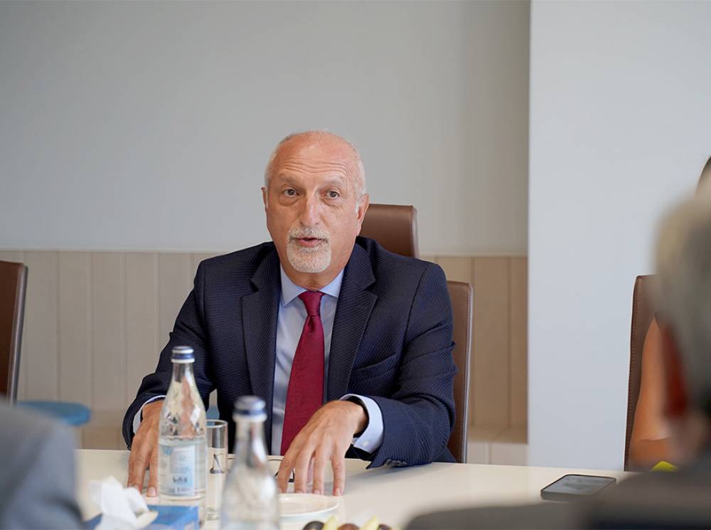 Կա ևս մեկ ուշագրավ գործ, որում ներգրավված է սկանդալային գործով անցնող Աշոտ Հովհաննիսյանն իր «‎Սիներջի» ընկերության հետ․ փաստաբան