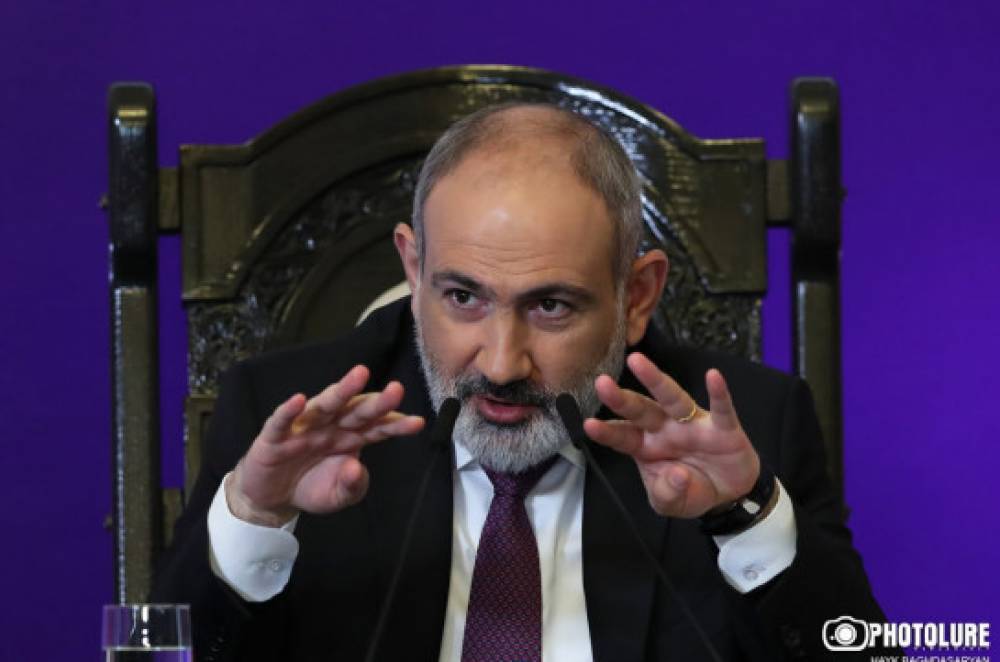 Մեր փեշերից հետ են պահում, ասում են՝ «անտառ չմտնենք, գայլը կուտի». անտառ չենք մտնում, գայլն է անտառից դուրս գալիս ու մեզ ուտում. Նիկոլ Փաշինյան