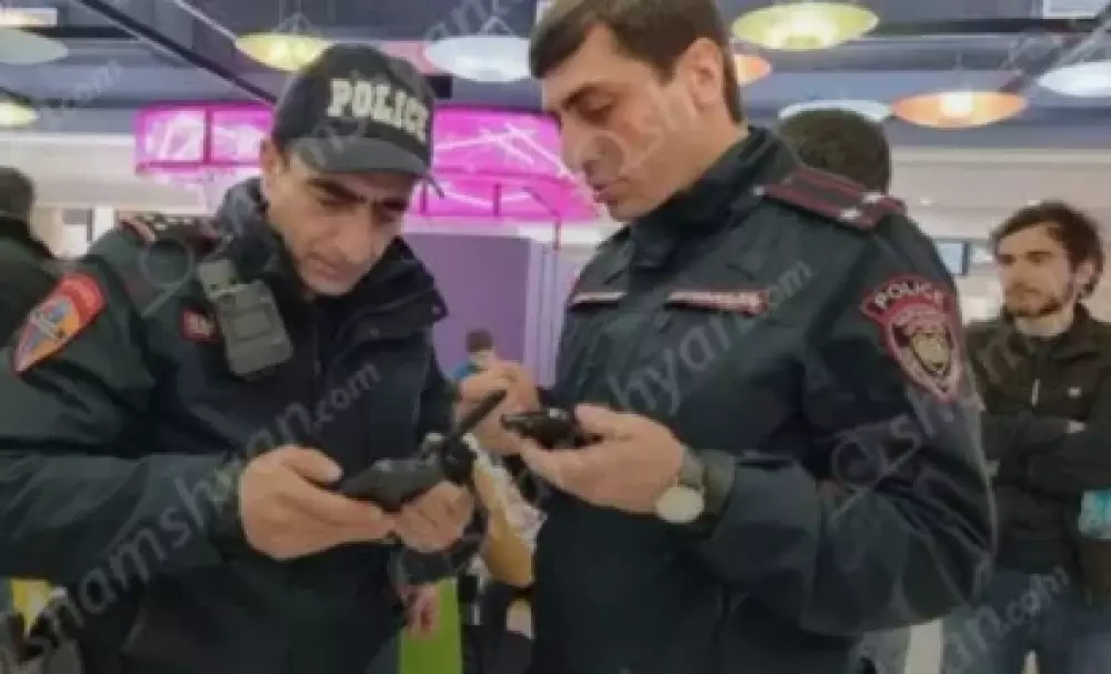 «Մեգամոլ»-ում անծանոթը դանակի մի քանի հարված է հասցրել կնոջ ու երեխայի հետ «ֆուդկորտի» հատվածում գտնվող տղամարդուն