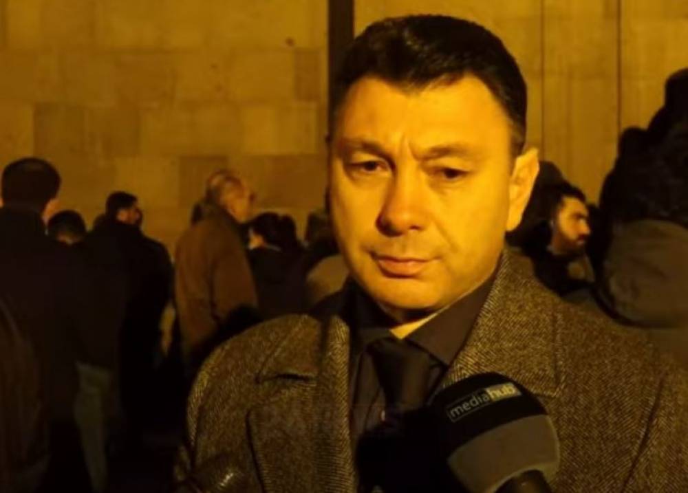 «Հայկը չի պարտվի Բելին». սրա մասին է խոսում ժողովրդի մեծ հոսքը Գագիկ Գինոսյանի հոգեհանգստին