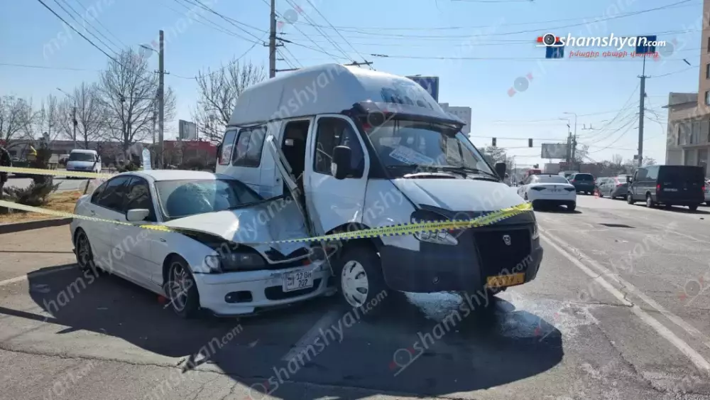 BMW-ն մխրճվել է մարդատար ГАЗель-ի մեջ. կան վիրավորներ