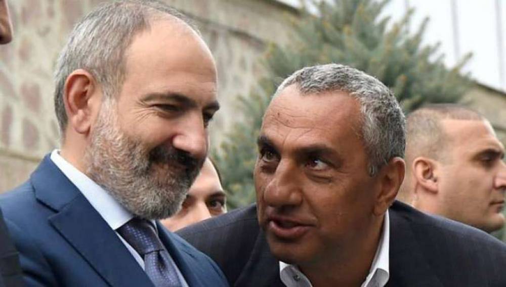 «Հրապարակ». ՔՊ-ական ավագանին հրտապ կարգով Սամվել Ալեքսանյանի փեսուն 16 հարկանի շենքերի շինթույլտվություն է տվել